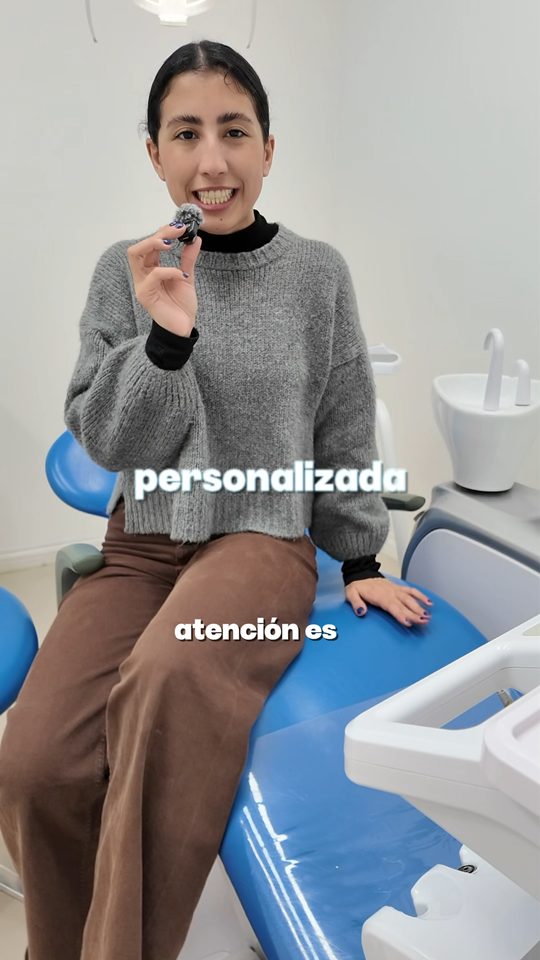 Embajador de Sonrisa cuenta su experiencia con alineadores invisibles