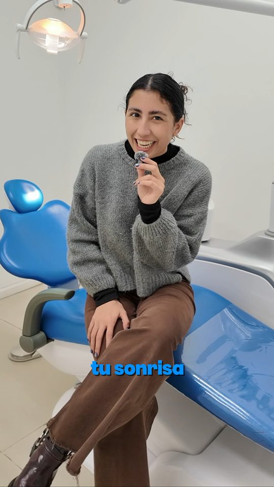 Embajador de Sonrisa cuenta su experiencia con alineadores invisibles
